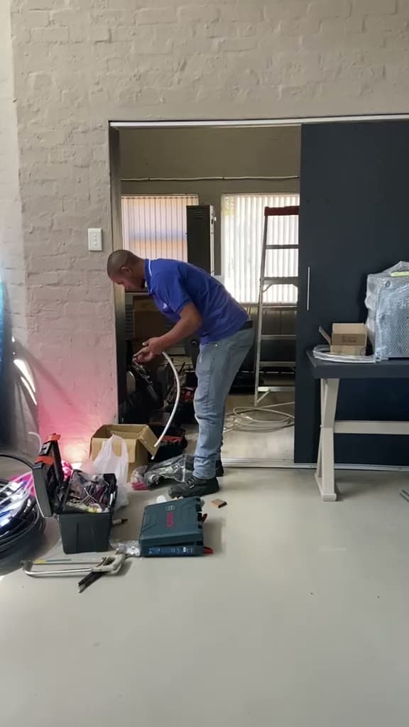 Video clip of shelves going up inside the deli